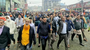 কারওয়ান বাজারে চাঁদাবাজির বিরুদ্ধে মানববন্ধনে হামলা