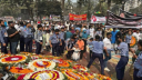 শ্রদ্ধা জানাতে কেন্দ্রীয় শহীদ মিনারে সর্বস্তরের মানুষের ঢল