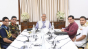 প্রধান উপদেষ্টার সঙ্গে তিন বাহিনীর প্রধানের সাক্ষাৎ, নির্বাচন প্রস্তুতি নিয়ে আলোচনা