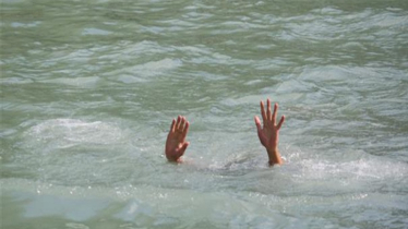 মা গেলেন ভোটকেন্দ্রে, বাড়িতে পানিতে ডুবে প্রাণ গেল শিশুর