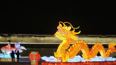 ঘোড়ায় চড়ে চীনে এলো নতুন বছর ঘোড়ায় চড়ে চীনে এলো নতুন বছর