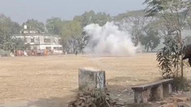 ভোট কেন্দ্রে ককটেল বিস্ফোরণ
