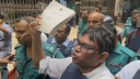 রাষ্ট্রের কাছে ৫ কোটি টাকা ক্ষতিপূরণ চেয়েছেন ঢাবি অধ্যাপক কার্জন