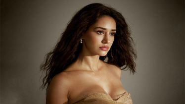 গুঞ্জন পেরিয়ে প্রেমের স্বীকৃতি দিলেন দিশা পাটানি