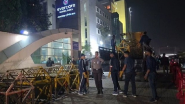 মধ্যরাতে এভারকেয়ার হাসপাতালে বাড়তি নিরাপত্তা