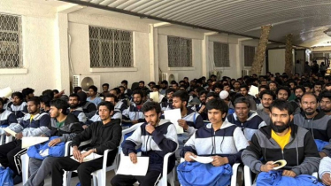 লিবিয়া থেকে ফিরলেন আরো ১৭৪ বাংলাদেশি