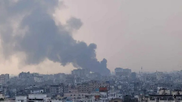 পুরান ঢাকায় প্লাস্টিকের গোডাউনে আগুন, নিয়ন্ত্রণে ৬ ইউনিট