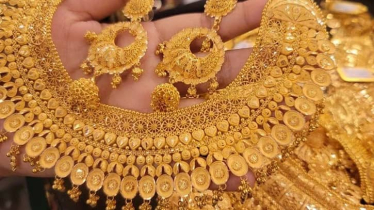 দেশের বাজারে স্বর্ণের দামে বড় পতন, ভরি কত?
