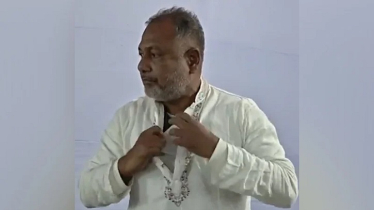 গায়ে বুলেট প্রুফ জ্যাকেট দেখিয়ে বিএনপি প্রার্থী যা বললেন