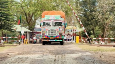 হিলি বন্দরে আমদানি-রপ্তানি বন্ধ