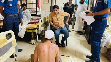 ছুরিকাঘাতে অটোরিকশা চালক গুরুতর আহত, ছিনতাইকারী গণপিটুনীর শিকার