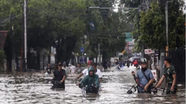 ইন্দোনেশিয়ার বালিতে এক ভয়াবহ বন্যায় কমপক্ষে ১৪ জনের মৃত্যু হয়েছে