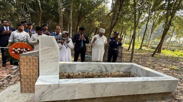 চুয়াডাঙ্গায় শহীদ শাহরিয়ার শুভ’র কবর জিয়ারত শিল্প উপদেষ্টার