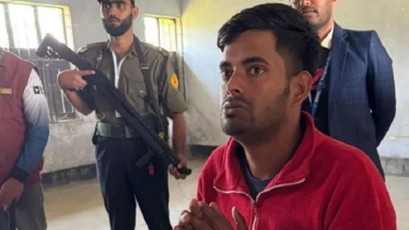 ভোটের ব্যালট পেপার নিয়ে পালানোর সময় যুবক আটক