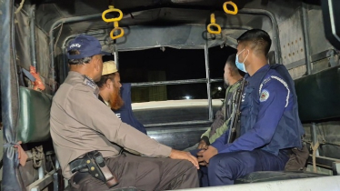  রাতে ভোটকেন্দ্রে ঢুকে জামায়াত নেতা আটক