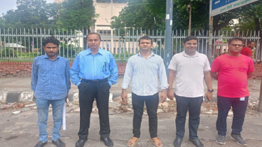 এবার শাহবাগে অবস্থান নিয়েছেন মুক্তিযোদ্ধার সন্তানরা