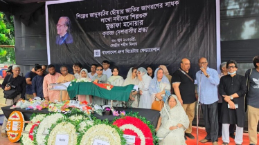 শেষ শ্রদ্ধায় সিক্ত মুস্তাফা মনোয়ার, শহীদ মিনারে মানুষের ঢল