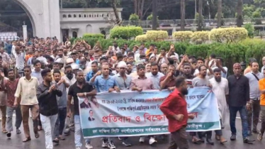 ইশরাকের শপথ ও উপদেষ্টা আসিফের পদত্যাগের দাবিতে আজও নগর ভবনে বিক্ষোভ