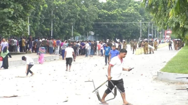  আইনশৃঙ্খলা বাহিনীর সঙ্গে শ্রমিকদের সংঘর্ষ, নিহত ১