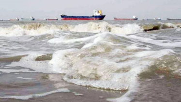 সব ধরনের নৌযান চলাচলে নিষেধাজ্ঞা