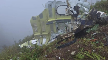 ইন্দোনেশিয়ায় বিধ্বস্ত বিমানের ১০ যাত্রীর মরদেহ উদ্ধার ইন্দোনেশিয়ায় বিধ্বস্ত বিমানের ১০ যাত্রীর মরদেহ উদ্ধার