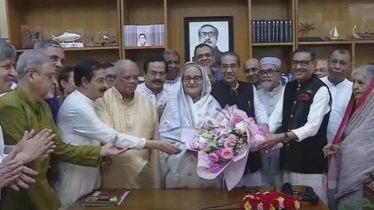 গণভবনে প্রধানমন্ত্রীর ঈদ শুভেচ্ছা বিনিময়