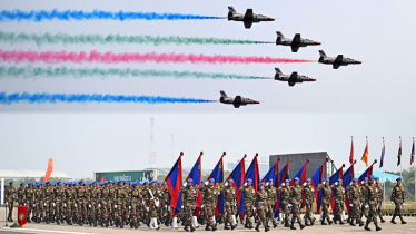 ১৮ বছর পর স্বাধীনতা ও জাতীয় দিবসে বর্ণাঢ্য কুচকাওয়াজ অনুষ্ঠিত