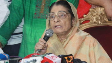 জাপার মতবিনিময় সভায় গান গাইলেন রওশন এরশাদ 