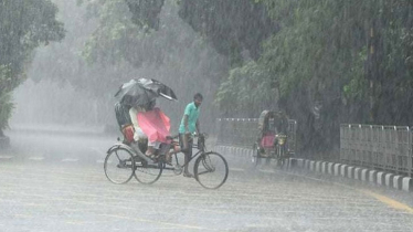 ফের বাড়তে পারে অতিভারী বর্ষণ, জানাল আবহাওয়া অধিদপ্তর
