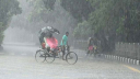 ফের বাড়তে পারে অতিভারী বর্ষণ, জানাল আবহাওয়া অধিদপ্তর