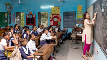 ঈদের ছুটি শেষে প্রাথমিক বিদ্যালয়ে ক্লাস শুরু, মাধ্যমিক খুলছে বুধবার