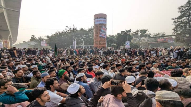 হাদি হত্যার বিচার দাবিতে শাহবাগ অবরোধ