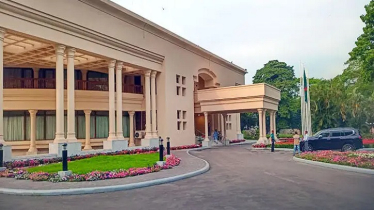 ১৯ মাস পর যমুনা ছাড়লেন ড. ইউনূস