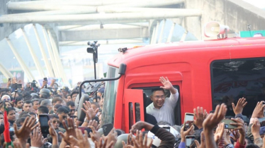 জাতীয় স্মৃতিসৌধের পথে তারেক রহমান