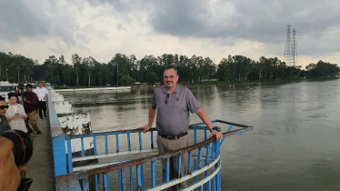তিস্তা ব্যারাজ ও সেচ প্রকল্প এলাকা সরেজমিন পরিদর্শনে মার্কিন রাষ্ট্রদূত