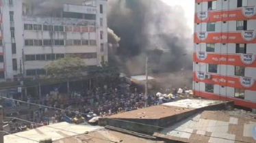 টঙ্গীতে তুলার গোডাউনে ভয়াবহ আগুন