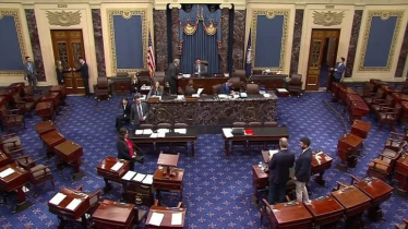 ট্রাম্পের ‘ইরান যুদ্ধ’ ঠেকাতে ব্যর্থ মার্কিন সিনেট