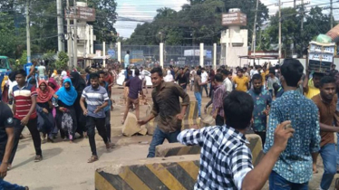 আশুলিয়ায় শ্রমিক-পুলিশ সংঘর্ষে নিহত ১, গুলিবিদ্ধ আরও চারজন