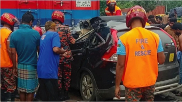 রাজধানীর সড়কে ঝরল বাবা-মেয়েসহ ৪ জনের প্রাণ