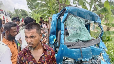 ট্রাক ও পিকআপের মুখোমুখি সংঘর্ষে নিহত ৪
