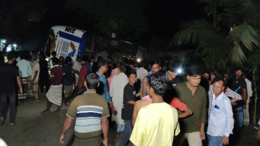 বাসের চাপায় ইজিবাইকের তিন যাত্রীসহ নিহত ৪