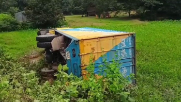 কাভার্ডভ্যান-সিএনজি সংঘর্ষে নিহত ৪