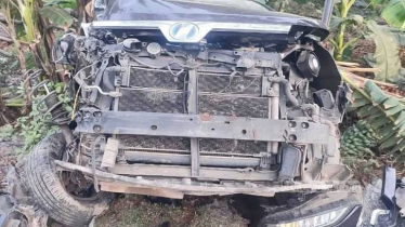 এনসিপি নেতা ও এমপির গাড়িতে ট্রাকের ধাক্কা, আহত ৩