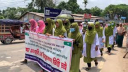 এক দফা দাবিতে নার্সিং কলেজ শিক্ষার্থীদের শাহবাগ অবরোধ