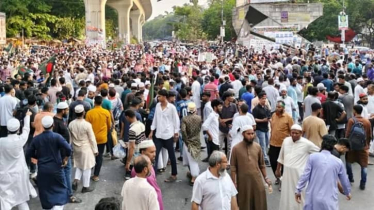 নিষিদ্ধ করার দাবিতে আজও চলছে শাহবাগ ব্লকেড, সড়ক বন্ধ