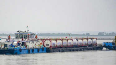 ভারত ভাগের ৭০ বছর পর আসাম থেকে ঢাকার পথে প্রথম কার্গো জাহাজ