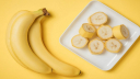 খালি পেটে কলা খেলে শরীরে কী ঘটে? জানুন উপকারিতা ও সতর্কতার কথা