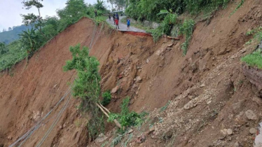 বান্দরবানে পাহাড় ধস, রুমা-থানচি যোগাযোগ বিচ্ছিন্ন