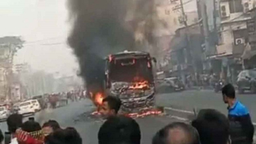 যাত্রীবাহী বাসে আগুন