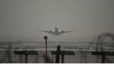 ঘন কুয়াশায় ঢাকায় নামতে পারলো না আন্তর্জাতিক ৯ ফ্লাইট